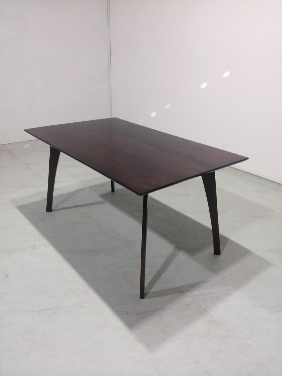 Gina Luxury Dining Table Mango 150Cm - Walnut Polish)