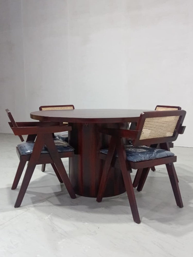 Luis-Pierre Dining Set - 130 cm Diameter - 4 Seater 