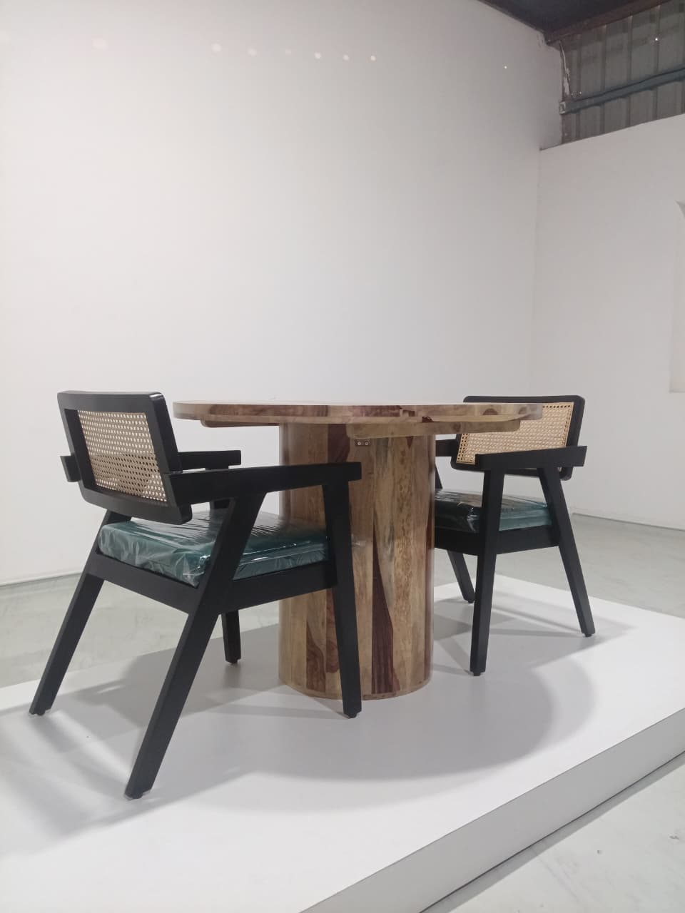 Luis Bob Dining Set - 2 Seater