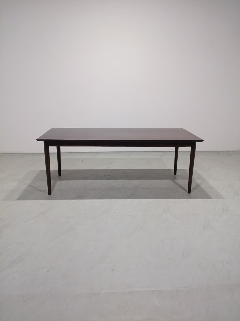 Susan luxury Dining Table Mango 210cm - Walnut Polish