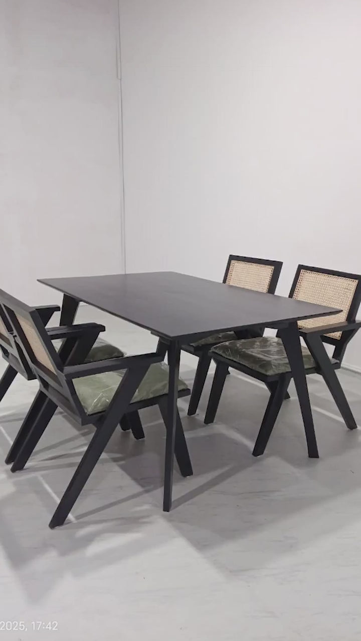Gina-Flora Dining Set - 150 cm - 4 Seater