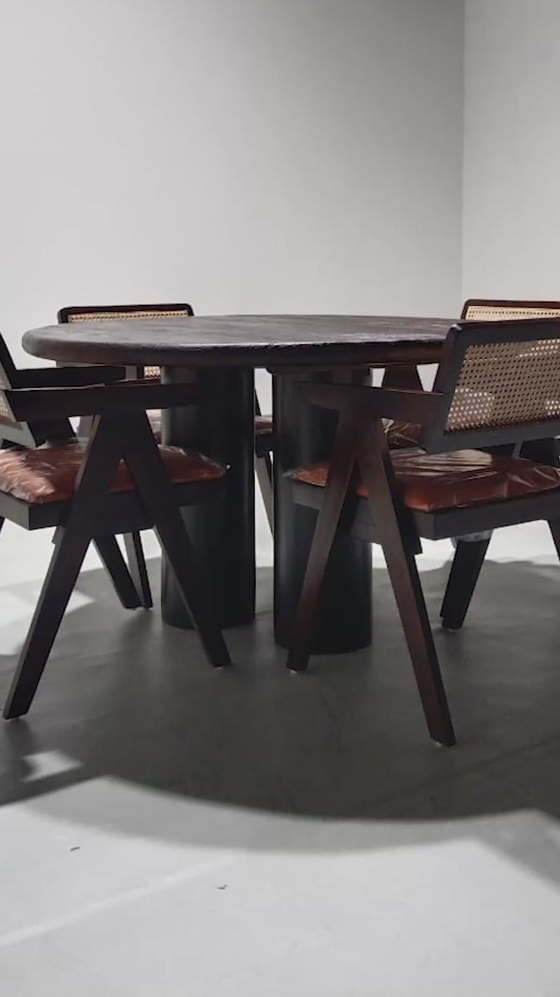 Amor-Pierre Dining Set - 130 cm Diameter - 4 Seater