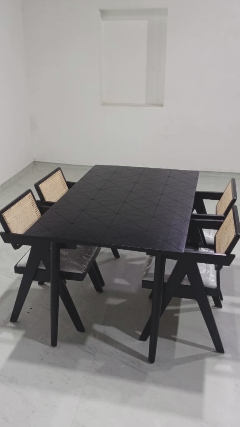 Helena-Pierre Black Dining Set - 150 cm - 4 Seater