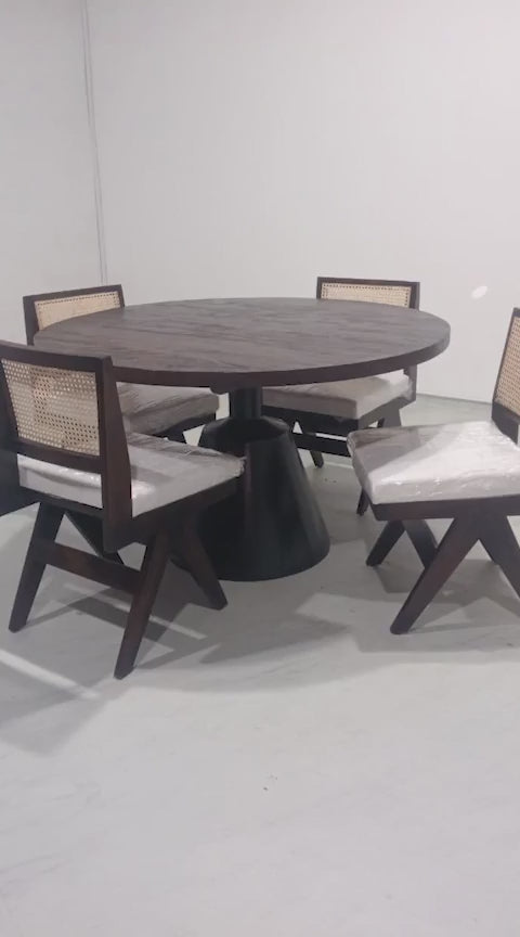 Yukon-Jean Dining Set - 130cm Diameter - 4 Seater